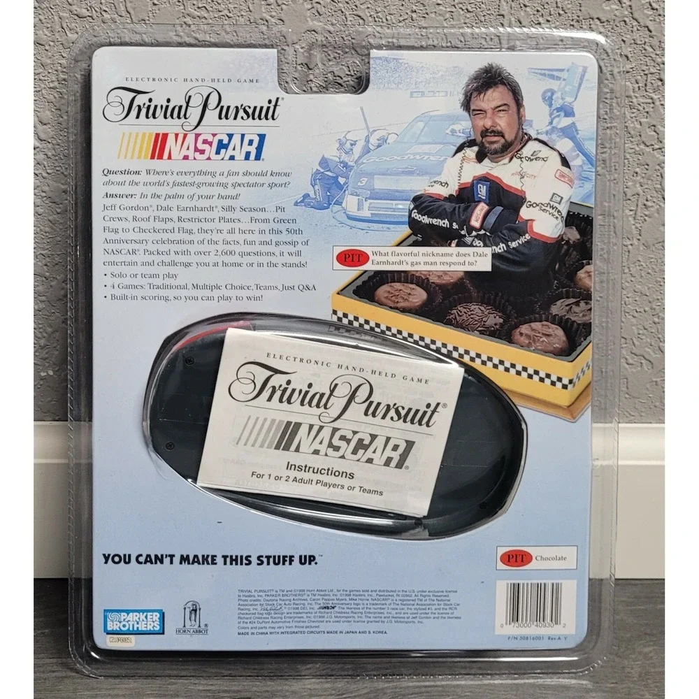 Nascar Trivial Pursuit Electronic Hand-Held Game (1998) Parker Brothers